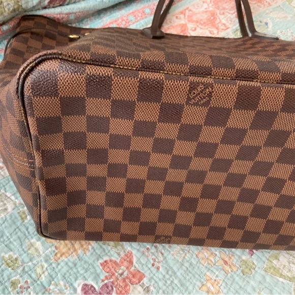 Authentic Louis Vuitton Neverfull GM Tote in Damier Ebene | - Picture 8 of 10